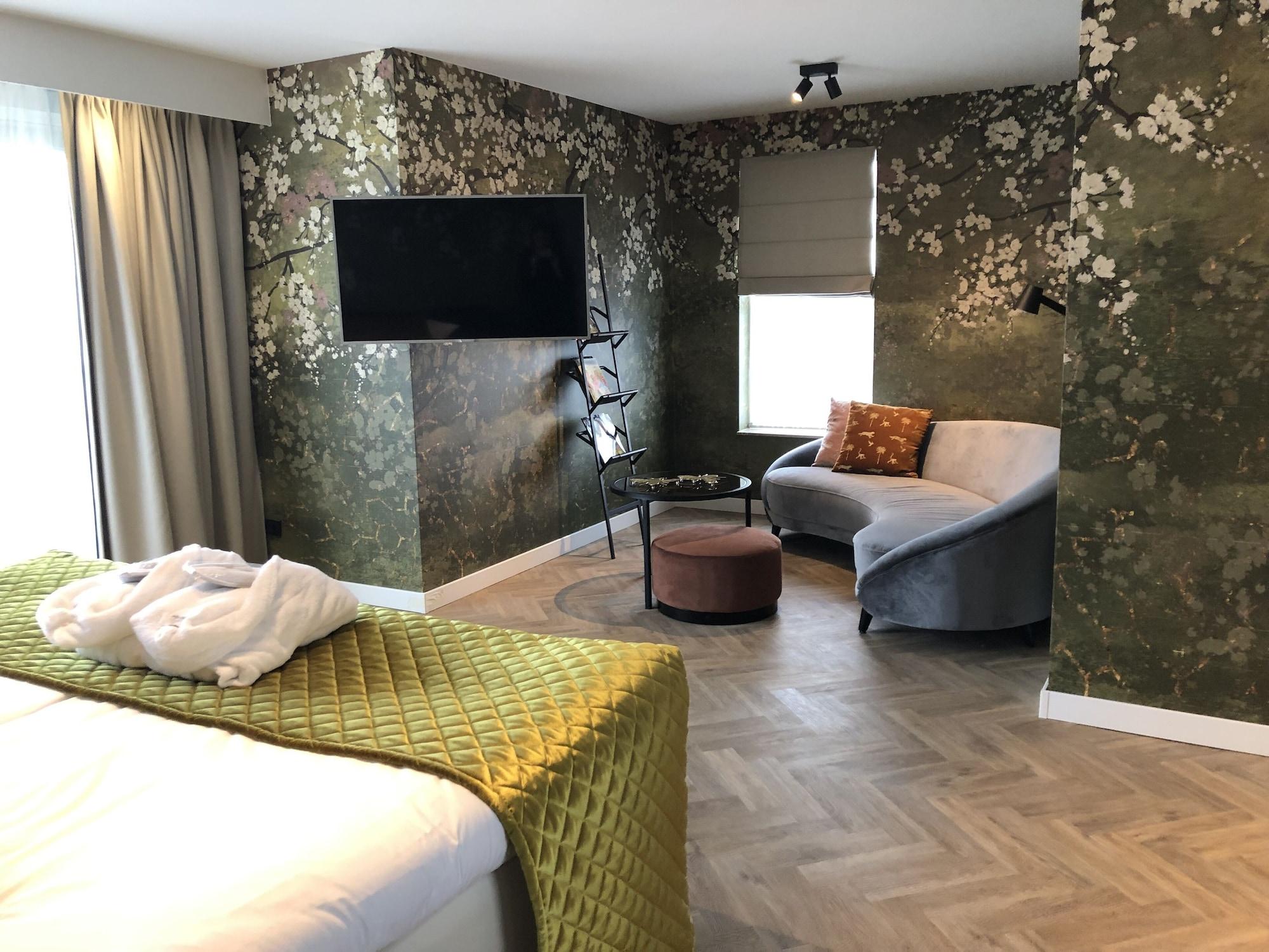 Hotel Van Der Valk Маастрихт Екстериор снимка