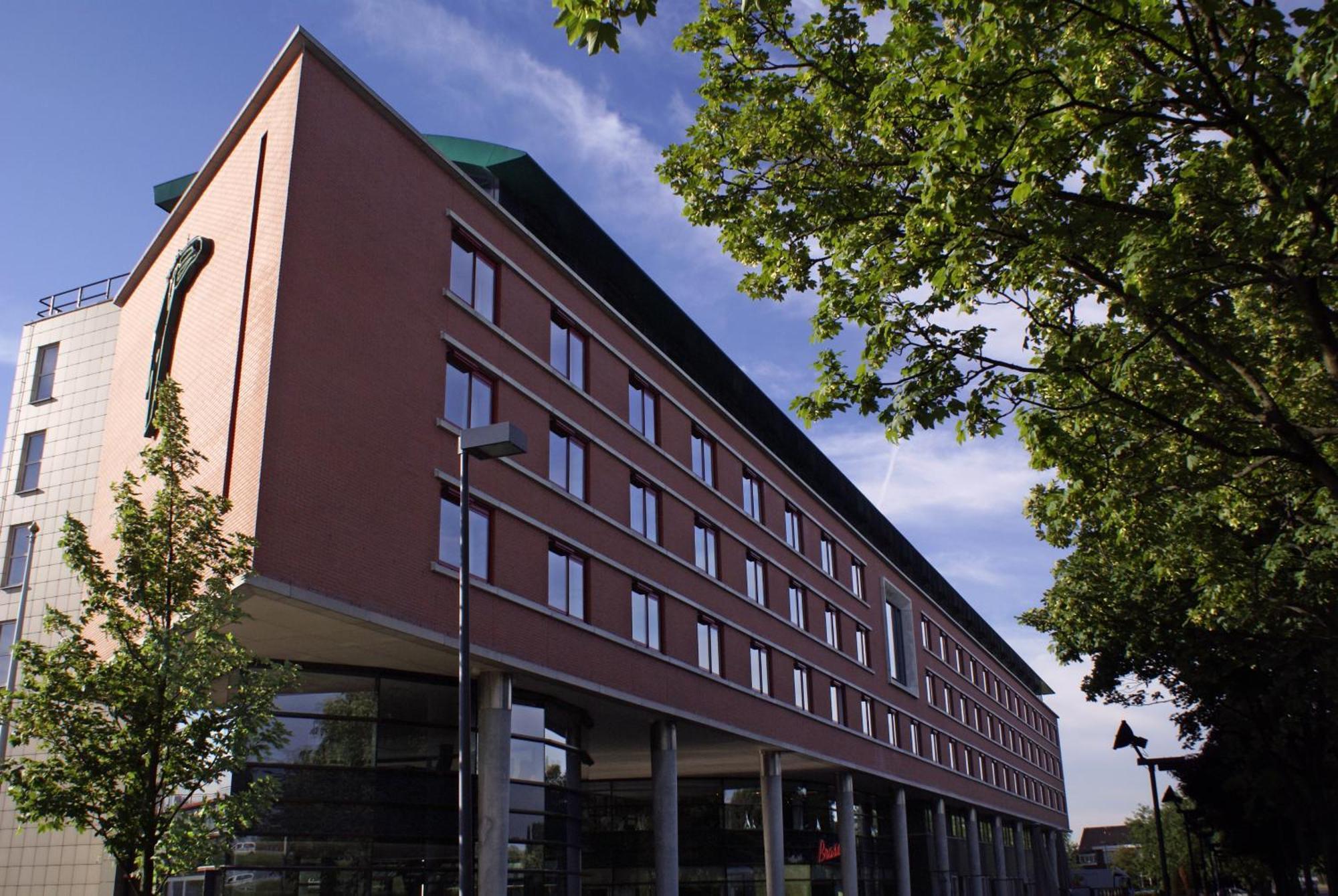 Hotel Van Der Valk Маастрихт Екстериор снимка